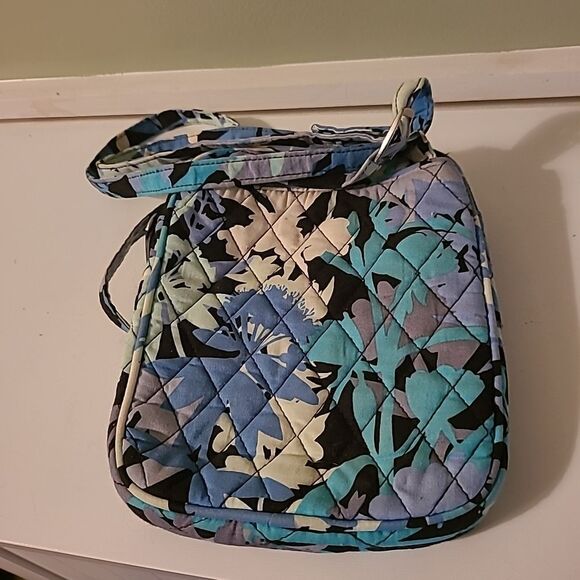 Vera Bradley Bag - Picture 2 of 9